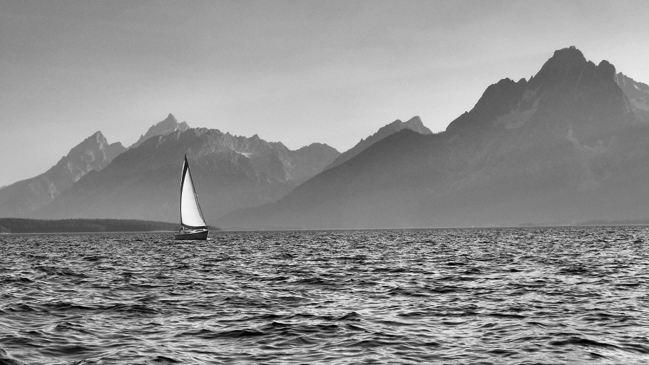 Sailing on Jackson Lake, Grand Teton National Park