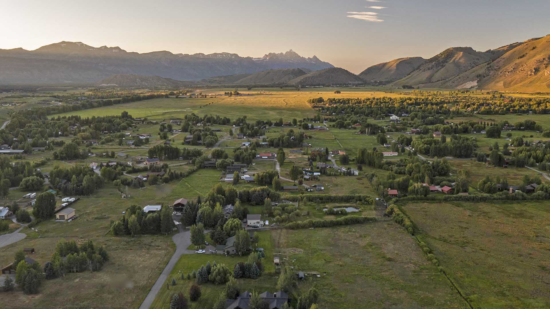 South of Jackson WY Real Estate