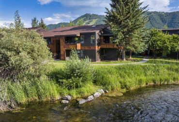 Town Creek Condo &#8211; E6